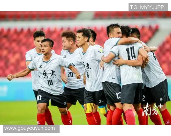 赛后分析：杭州足球队与深圳足球队的团队协作表现及未来展望